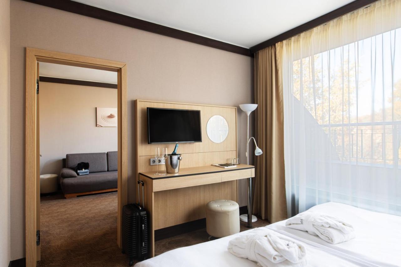 Portobello Wellness & Yacht Hotel Esztergom Eksteriør bilde