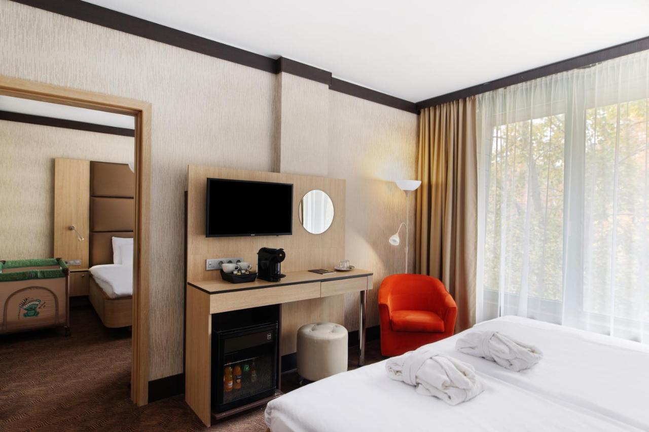 Portobello Wellness & Yacht Hotel Esztergom Eksteriør bilde
